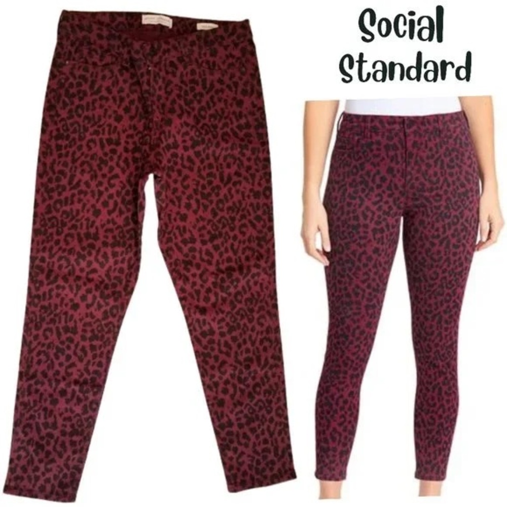 Social Standard by Sanctuary Maroon Leopard Ankle Skinny‎ Jeans - Size 10